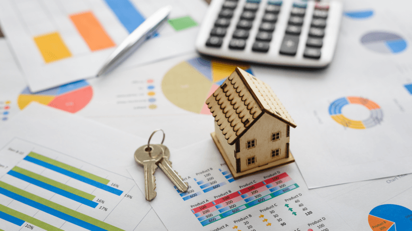 Real estate market analysis with a house model and property keys
